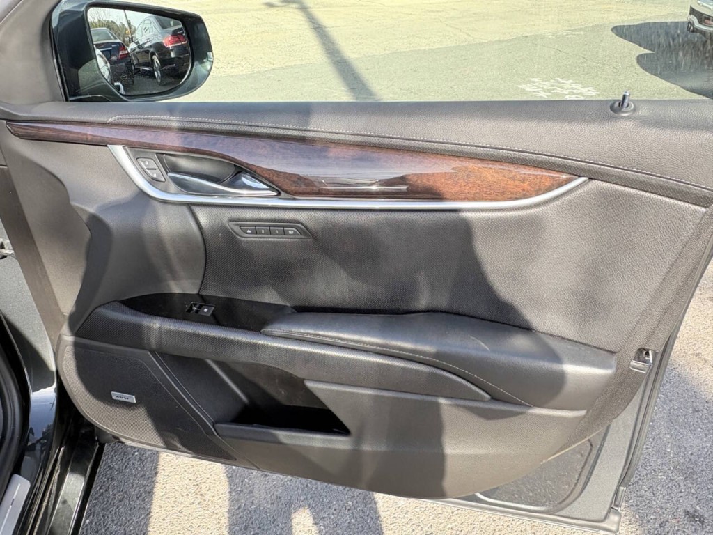 2015 Cadillac XTS Image 24