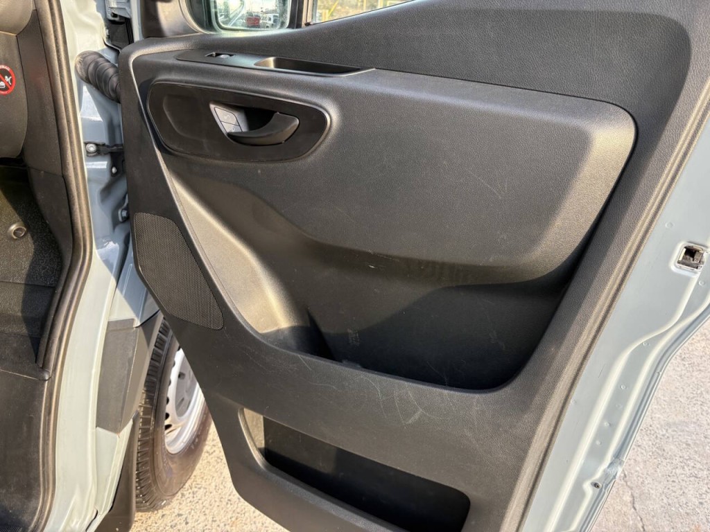 2019 Mercedes-Benz Sprinter Image 11