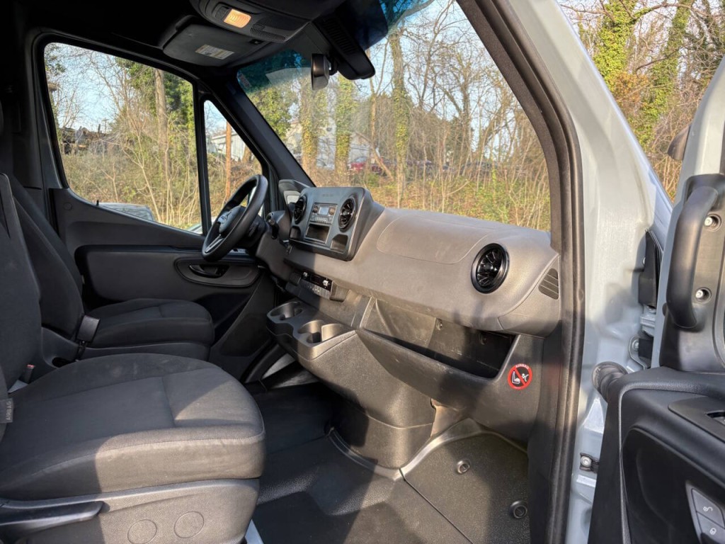 2019 Mercedes-Benz Sprinter Image 13