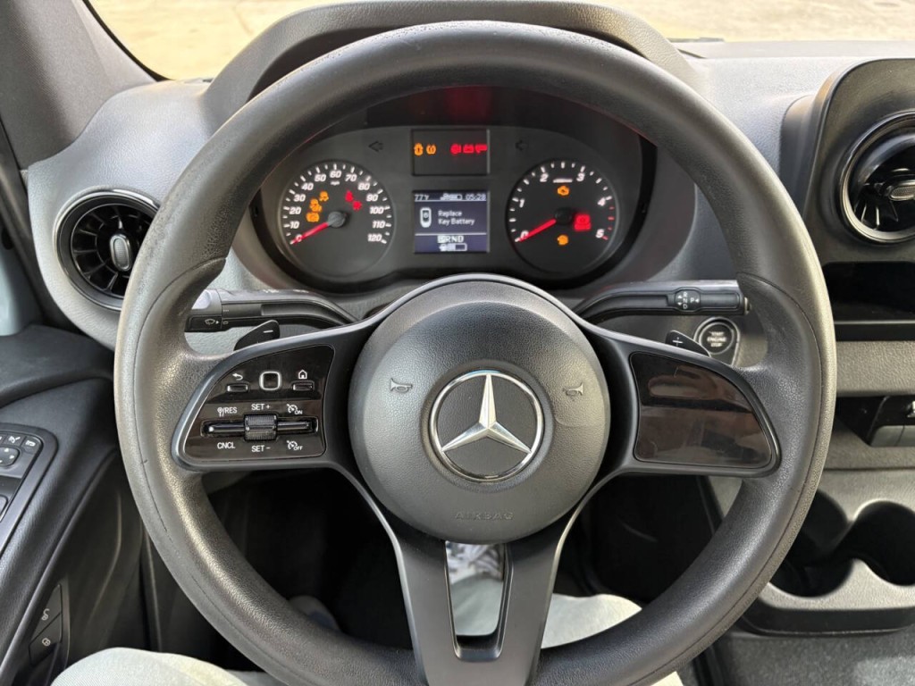 2019 Mercedes-Benz Sprinter Image 17