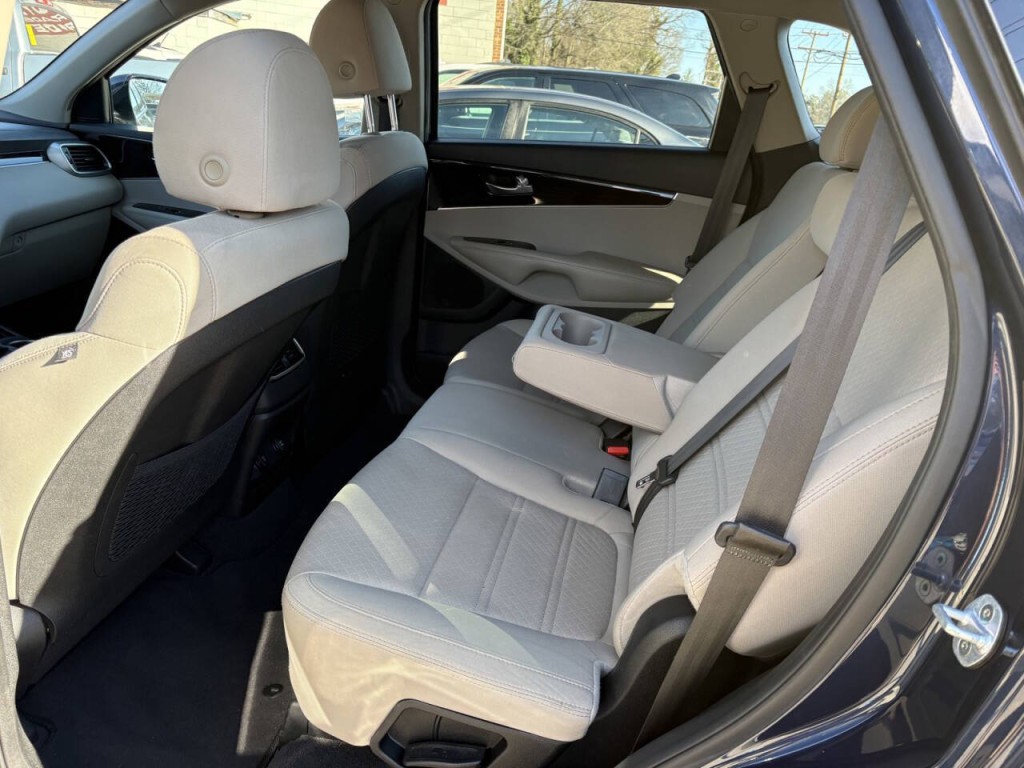 2019 Kia Sorento Image 24