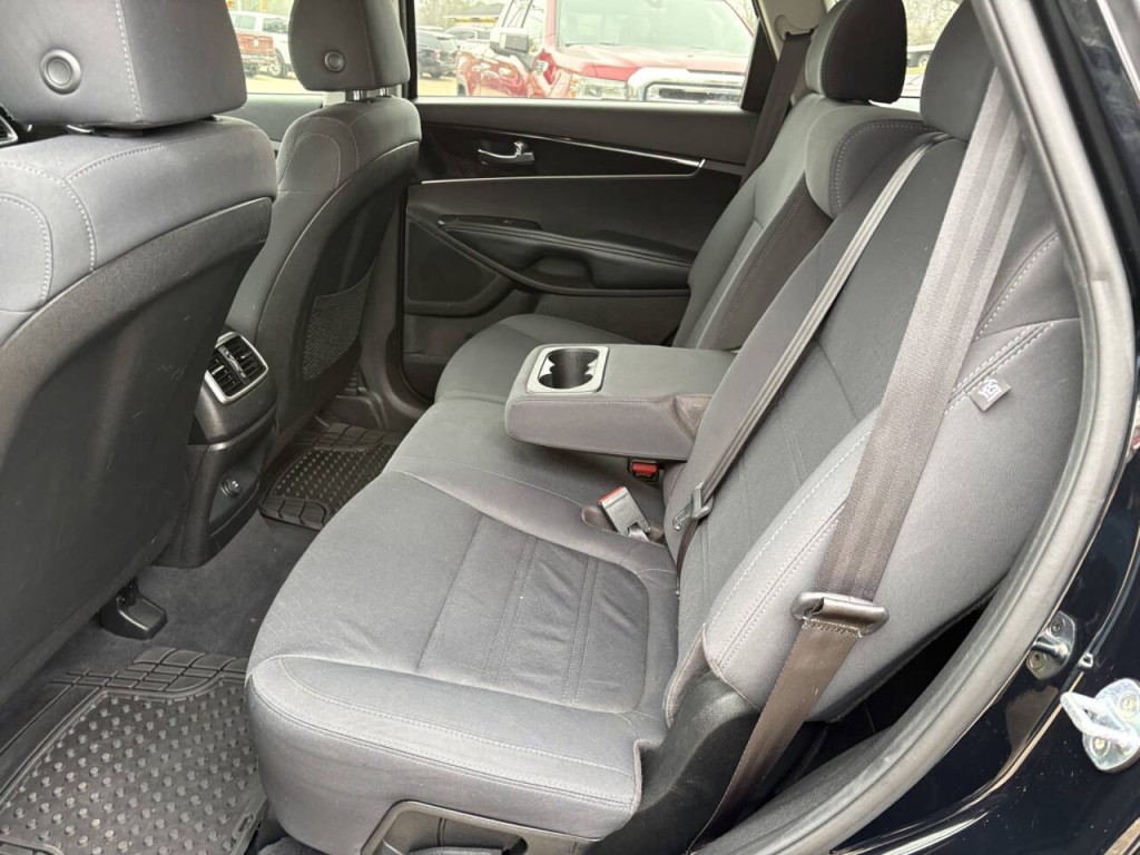 2019 Kia Sorento Image 24