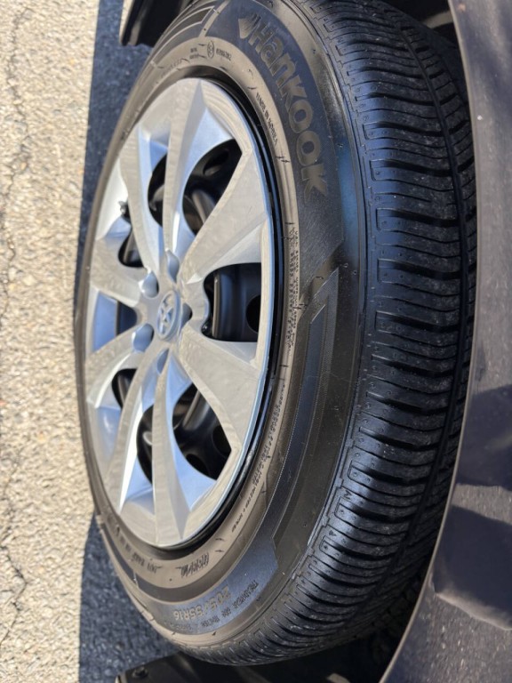 2022 Toyota Corolla Image 32