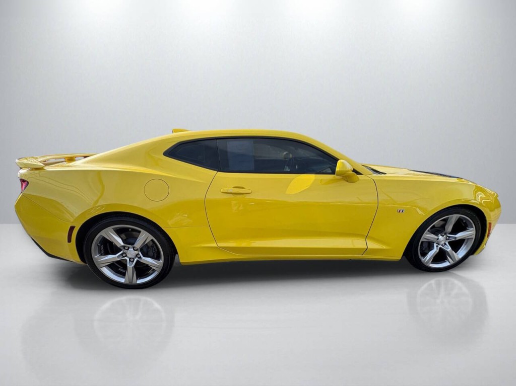 2017 Chevrolet Camaro Image 8