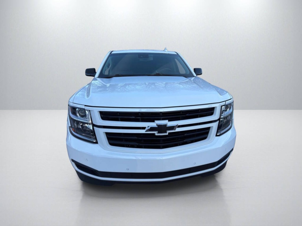 2020 Chevrolet Suburban Image 2