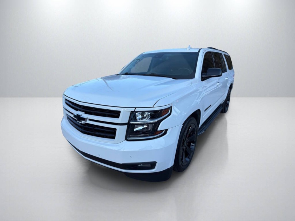 2020 Chevrolet Suburban Image 3