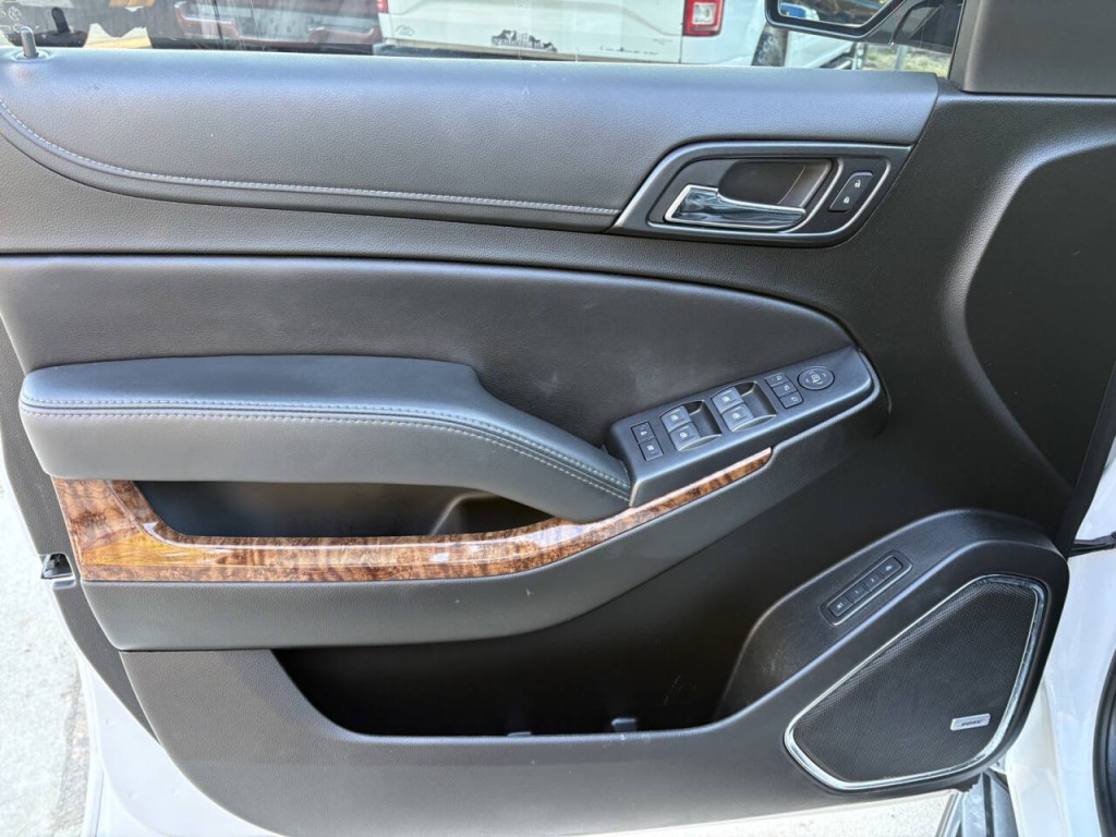 2020 Chevrolet Suburban Image 10