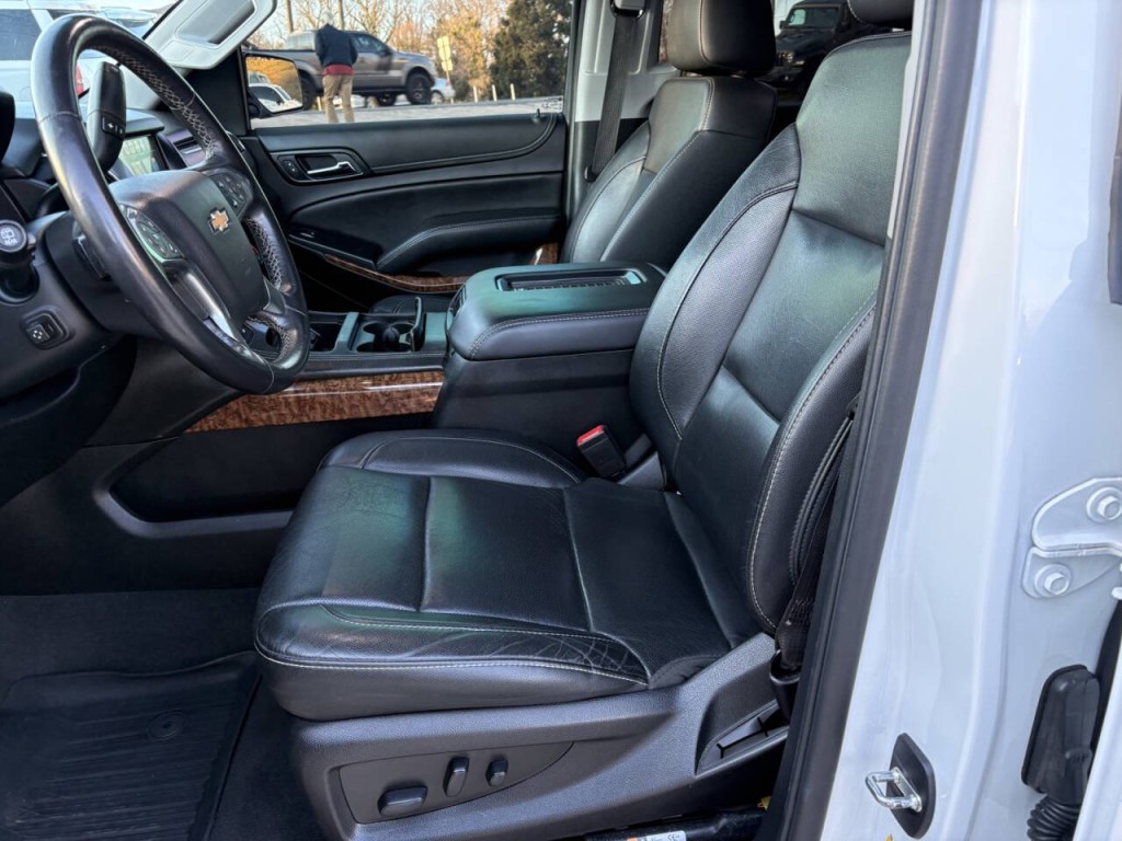 2020 Chevrolet Suburban Image 11