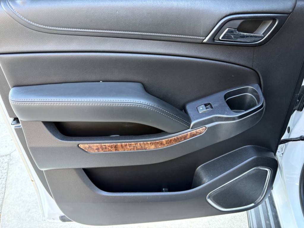 2020 Chevrolet Suburban Image 26