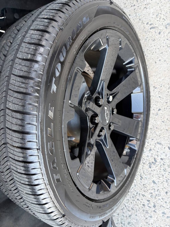 2020 Chevrolet Suburban Image 40