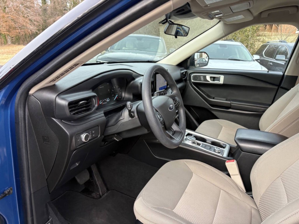 2022 Ford Explorer Image 11