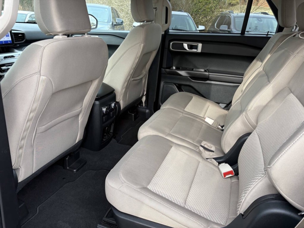 2022 Ford Explorer Image 24