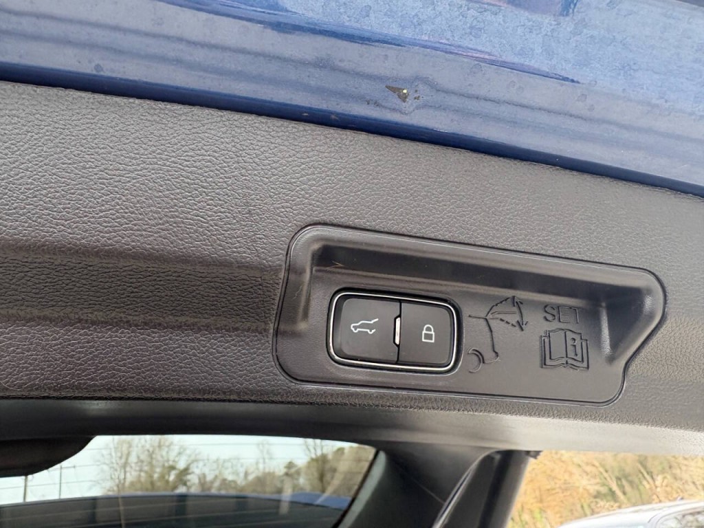 2022 Ford Explorer Image 27