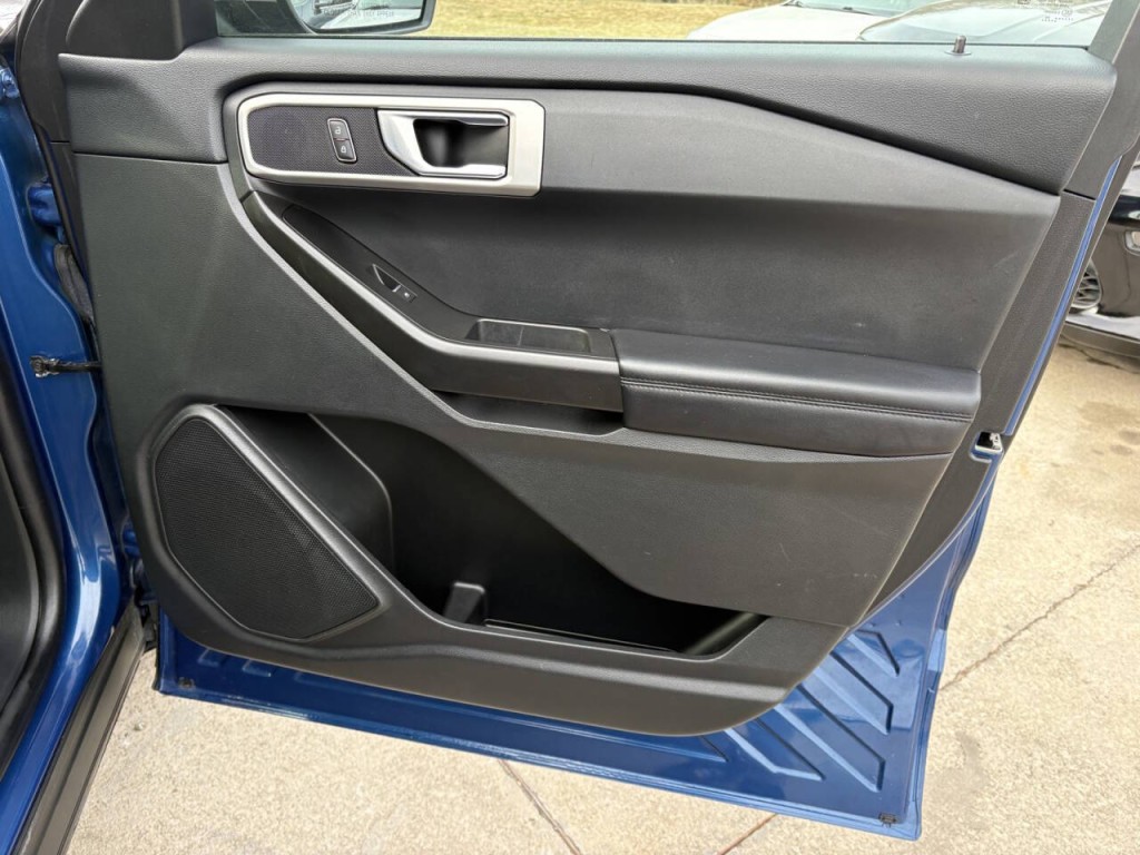 2022 Ford Explorer Image 28