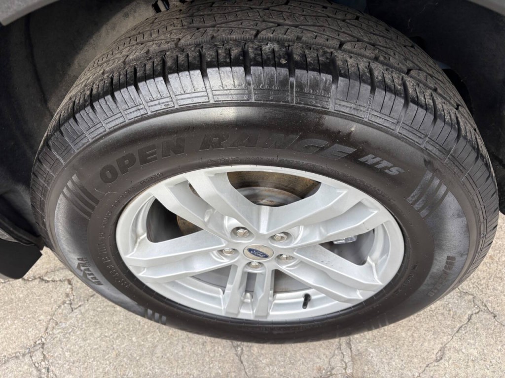 2022 Ford Explorer Image 36