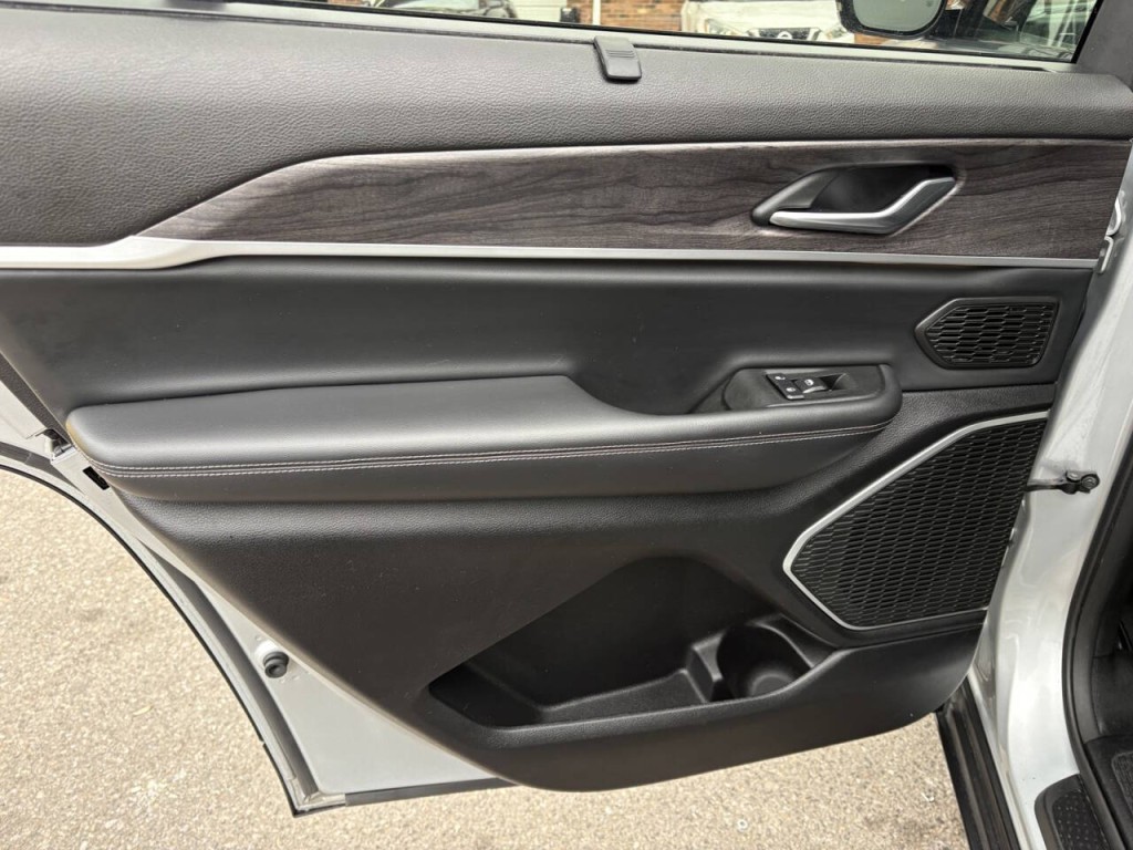 2021 Jeep Grand Cherokee Image 26