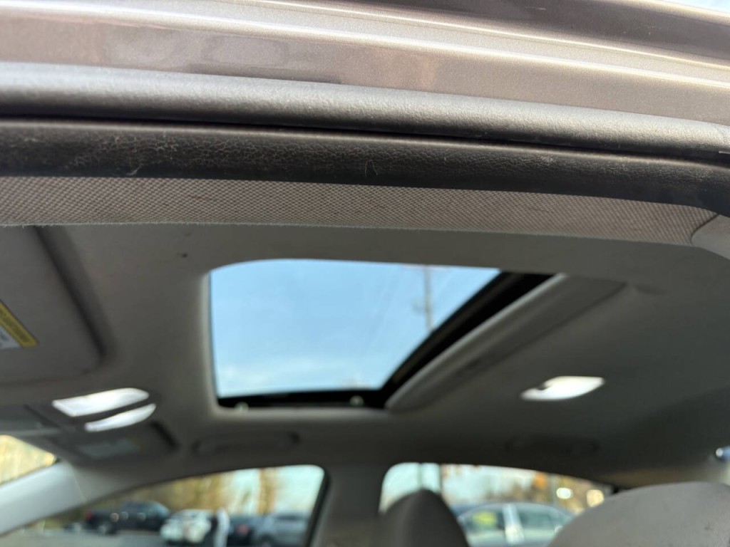 2020 Hyundai Elantra Image 10