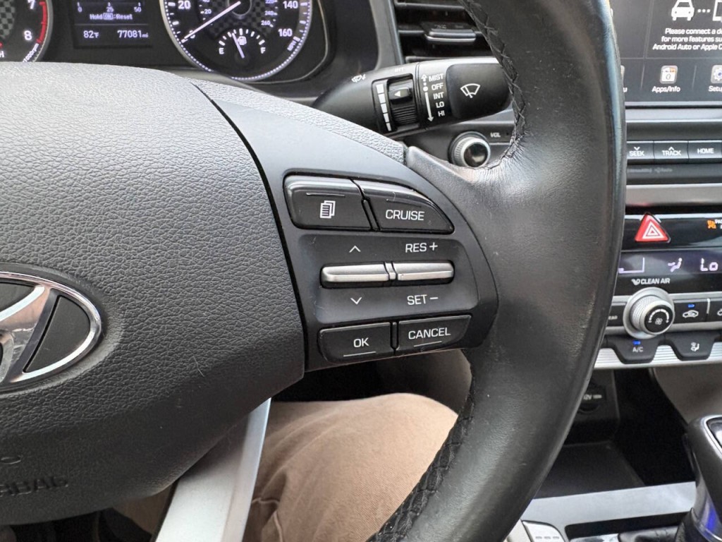2020 Hyundai Elantra Image 16