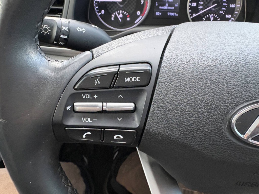 2020 Hyundai Elantra Image 17