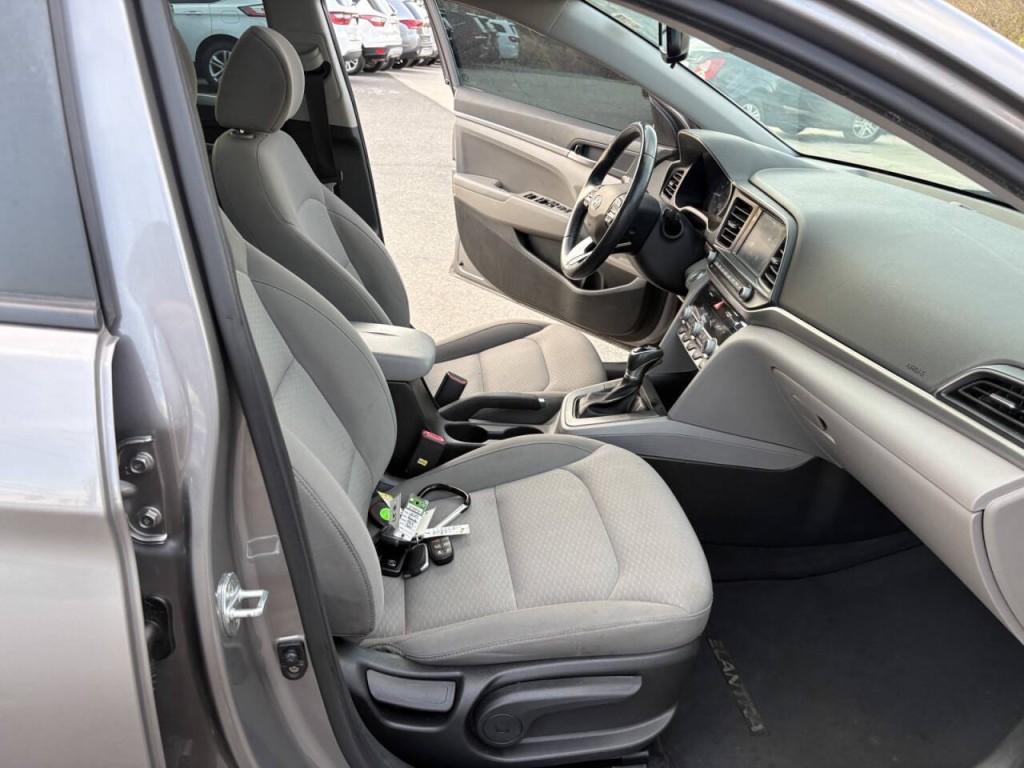 2020 Hyundai Elantra Image 29