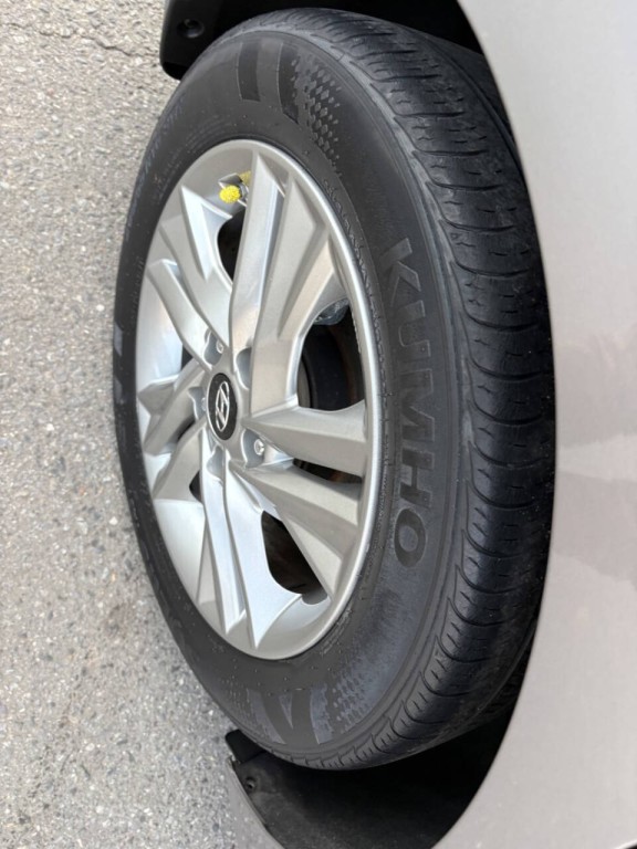 2020 Hyundai Elantra Image 35