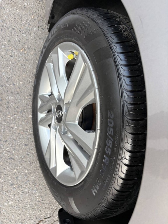 2020 Hyundai Elantra Image 36