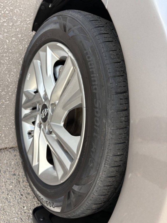 2020 Hyundai Elantra Image 37