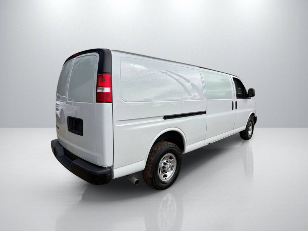 2023 Chevrolet Express Image 7