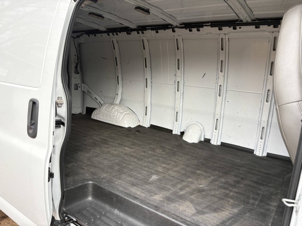2023 Chevrolet Express Image 11