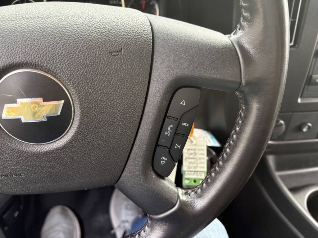 2023 Chevrolet Express Image 17