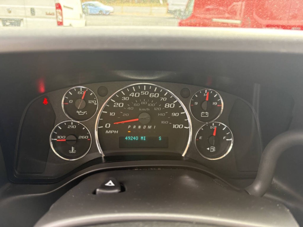 2023 Chevrolet Express Image 19