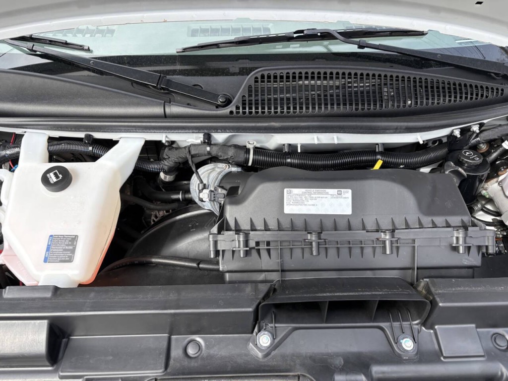 2023 Chevrolet Express Image 21