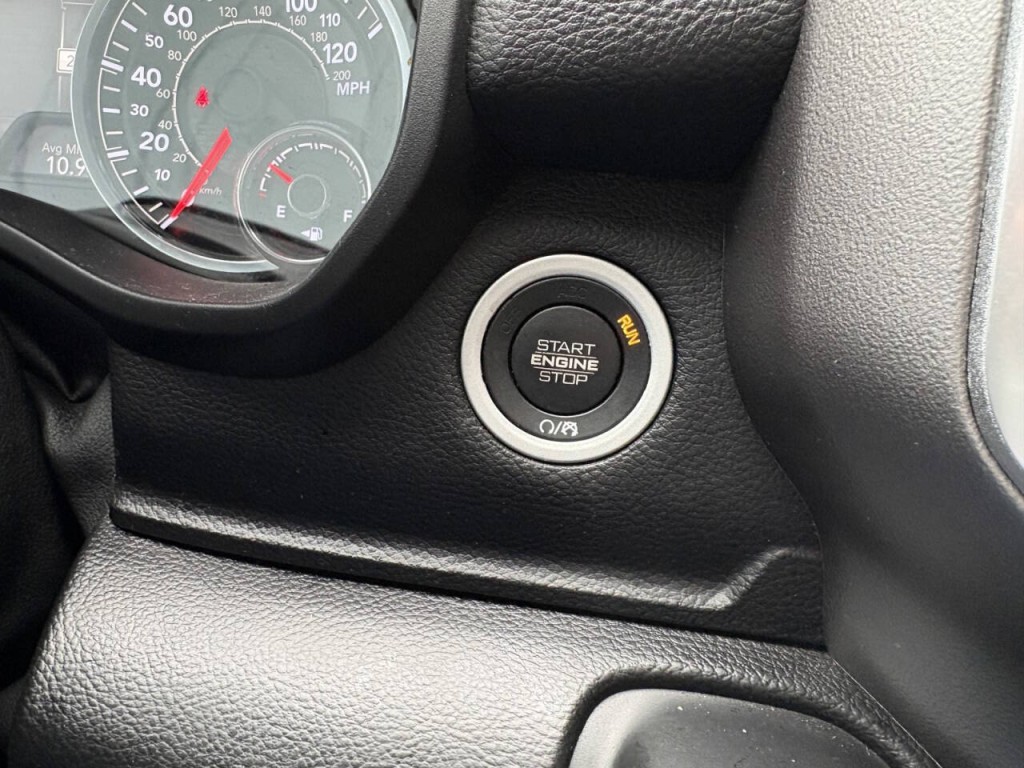 2019 RAM 1500 Image 16