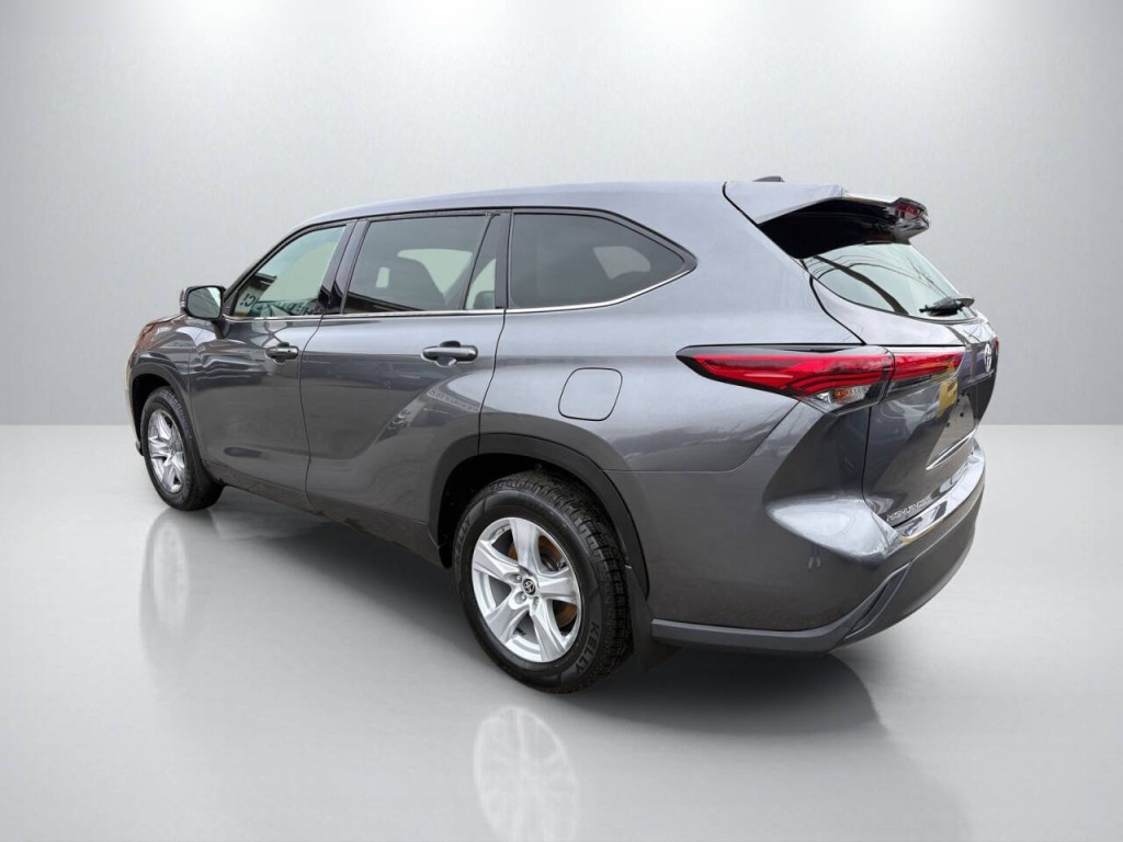2022 Toyota Highlander Image 5