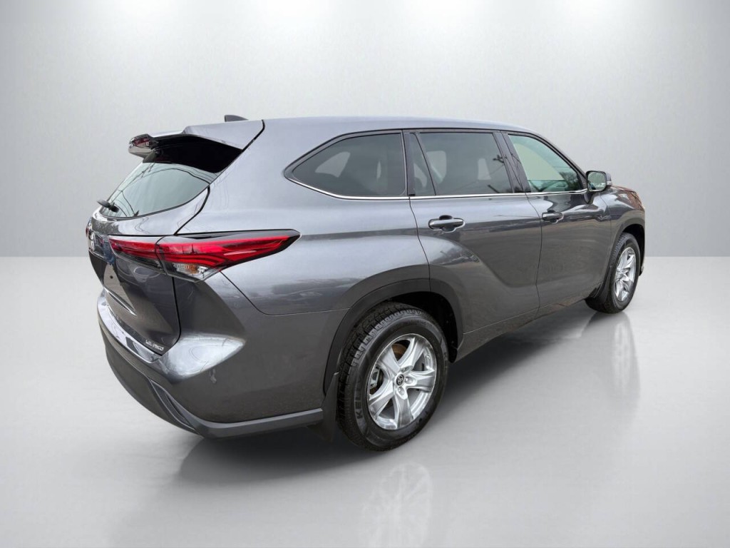 2022 Toyota Highlander Image 7