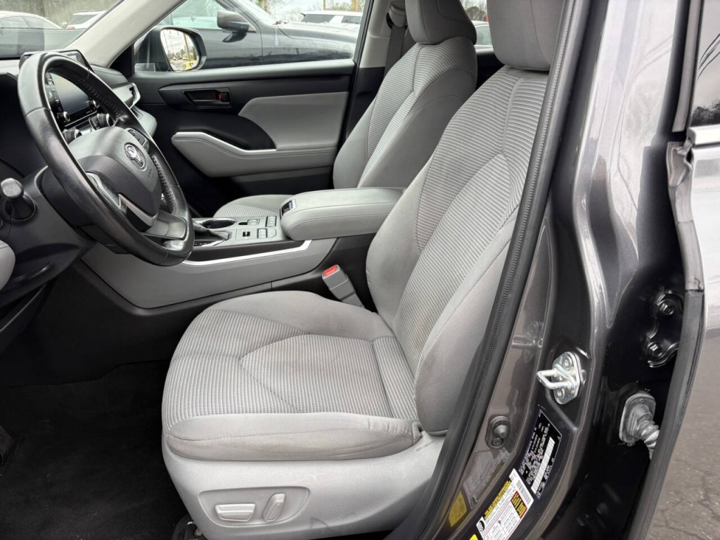 2022 Toyota Highlander Image 10