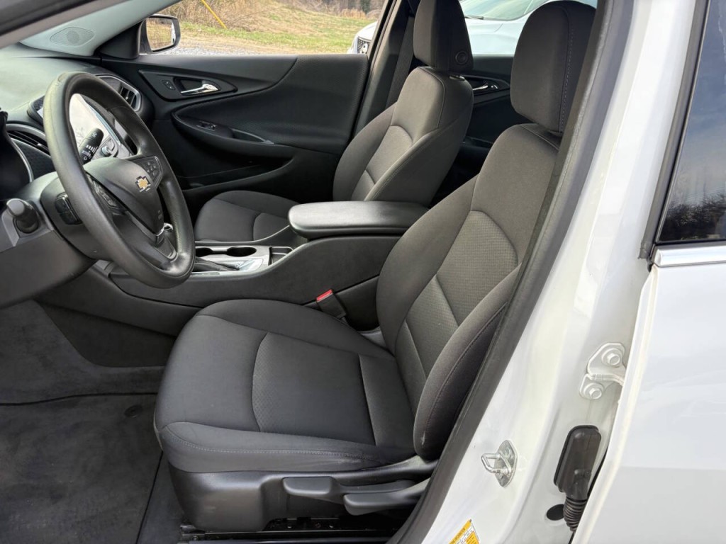 2019 Chevrolet Malibu Image 10