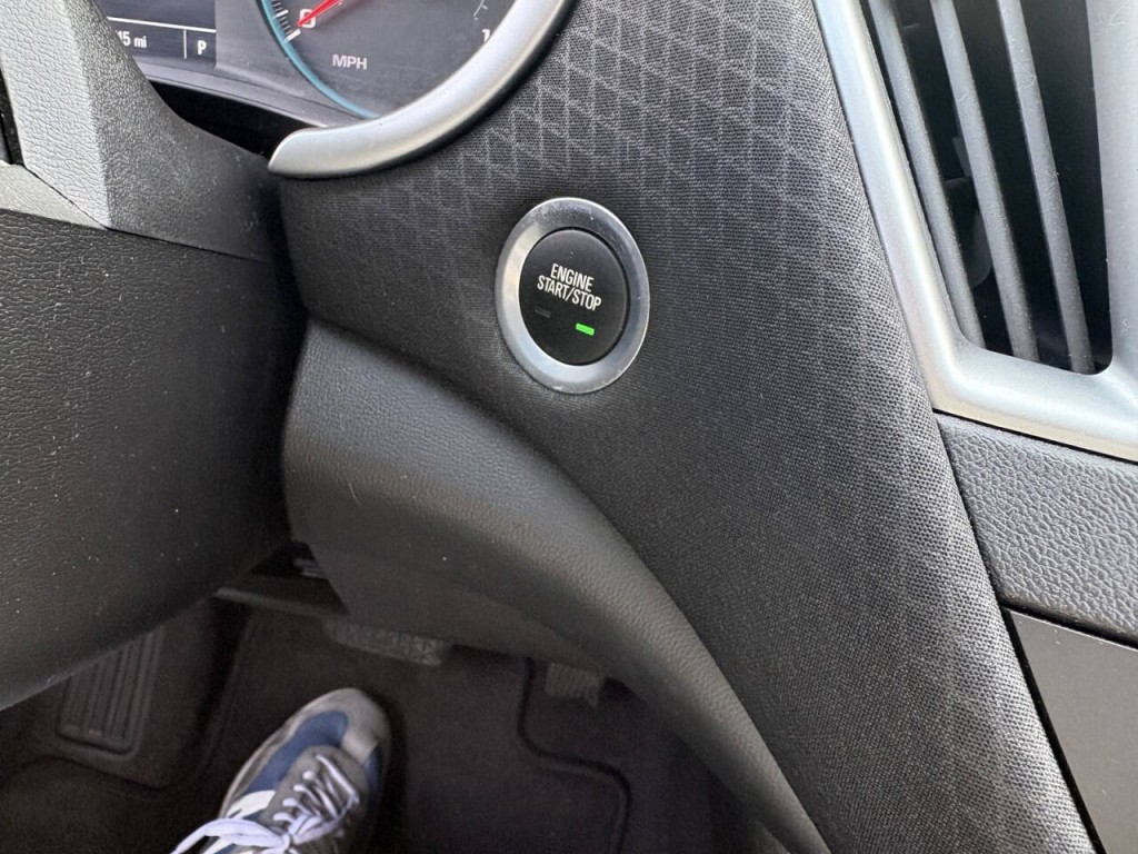 2019 Chevrolet Malibu Image 16