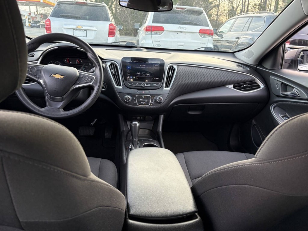 2019 Chevrolet Malibu Image 20
