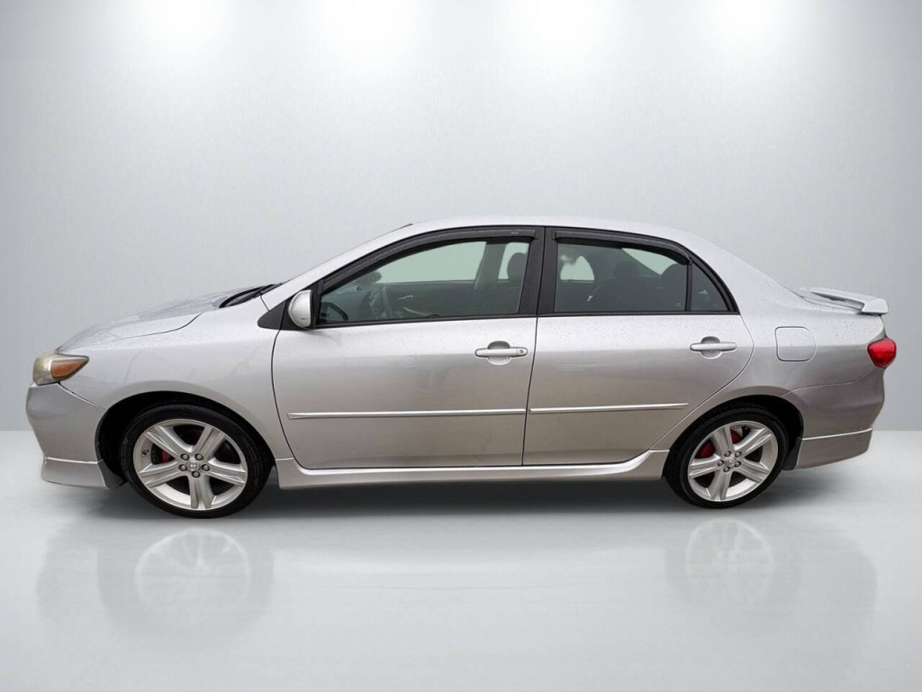 2013 Toyota Corolla Image 4