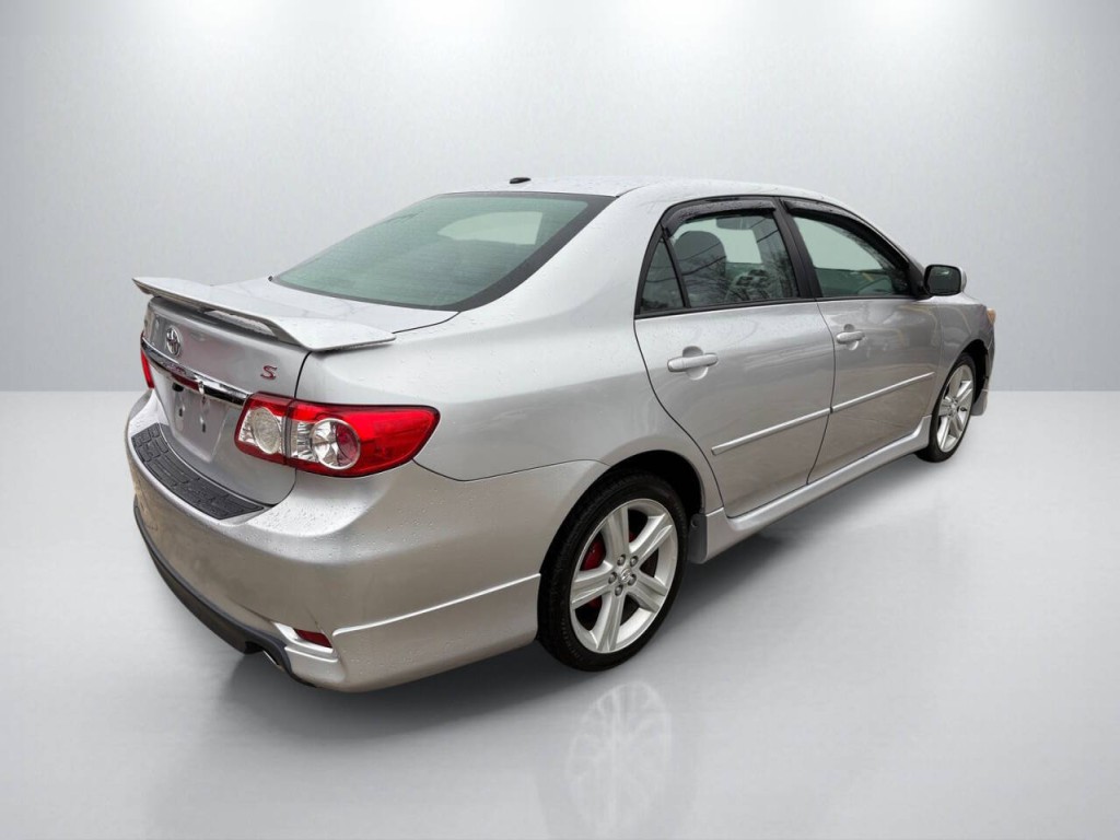 2013 Toyota Corolla Image 7