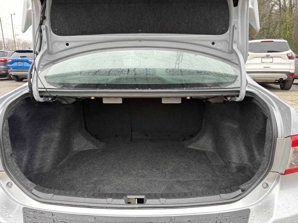 2013 Toyota Corolla Image 21