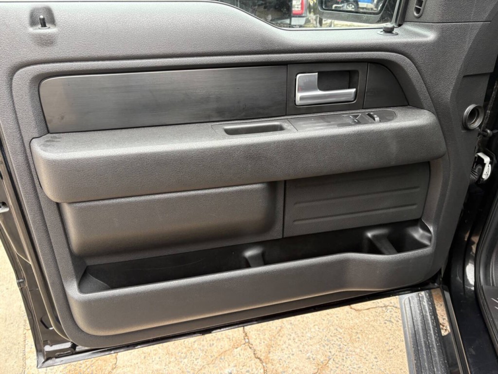 2014 Ford F-150 Image 9