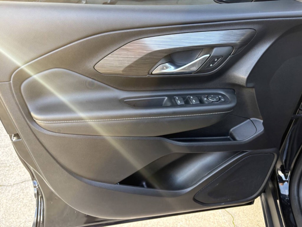 2024 GMC Terrain Image 9