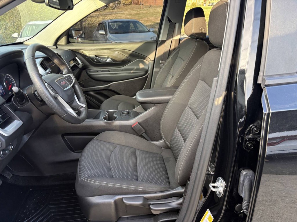 2024 GMC Terrain Image 10