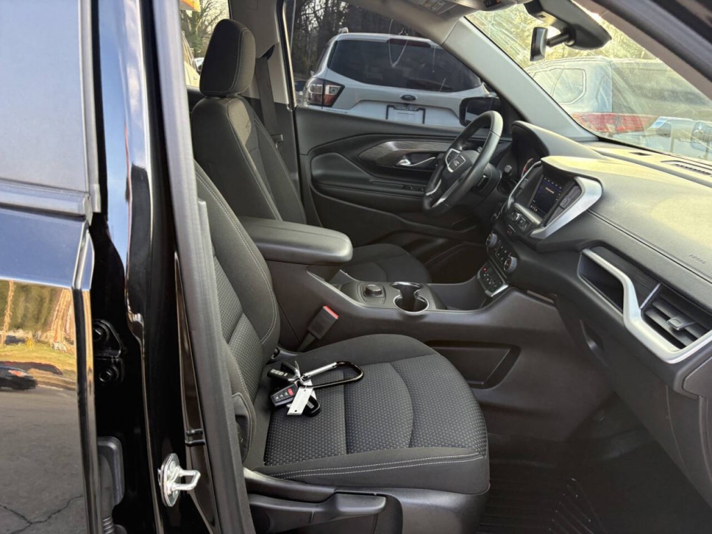 2024 GMC Terrain Image 25