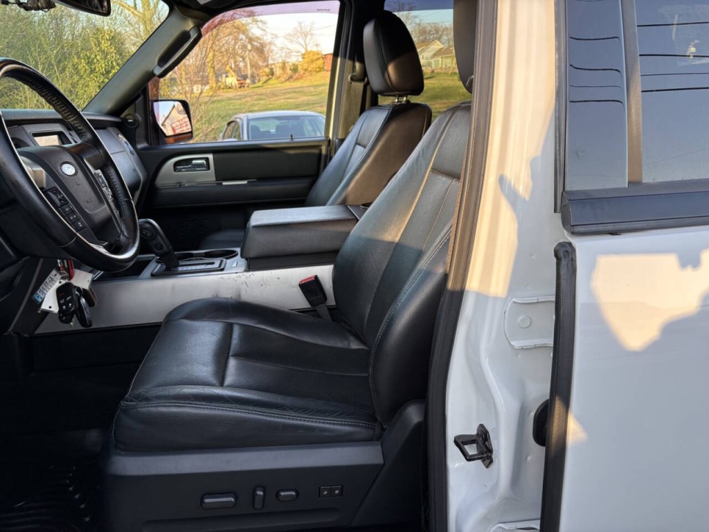 2017 Ford Expedition Image 10