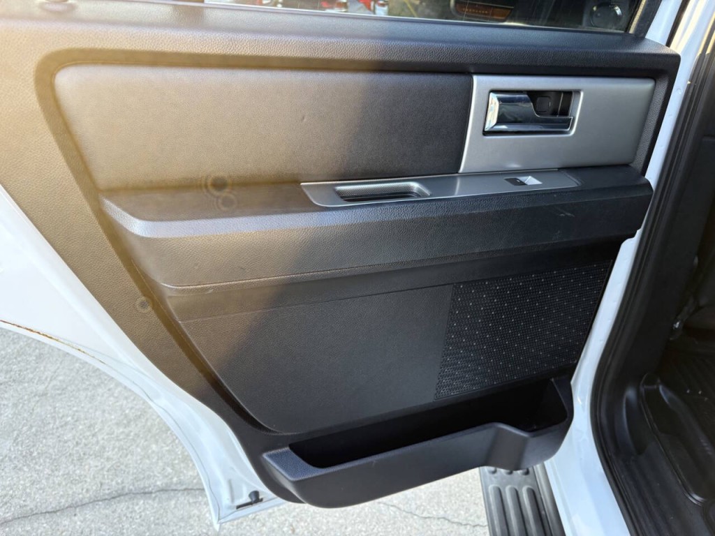 2017 Ford Expedition Image 22