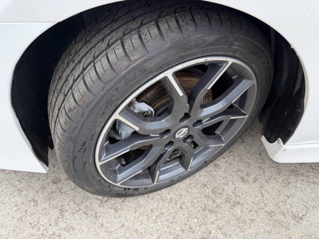 2017 Nissan Sentra Image 12