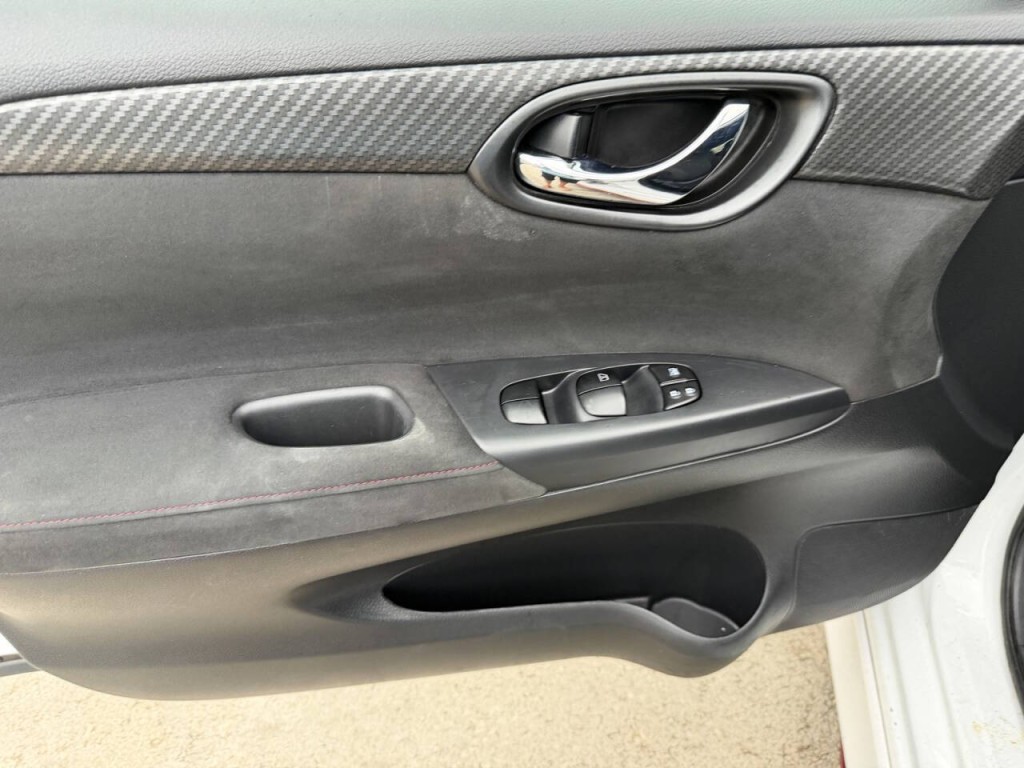 2017 Nissan Sentra Image 13